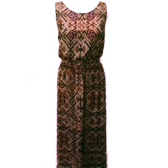 bebe Dresses & Skirts - Bebe Open Back Cut-Out Patterned Sleeveless Maxi Dress Size L